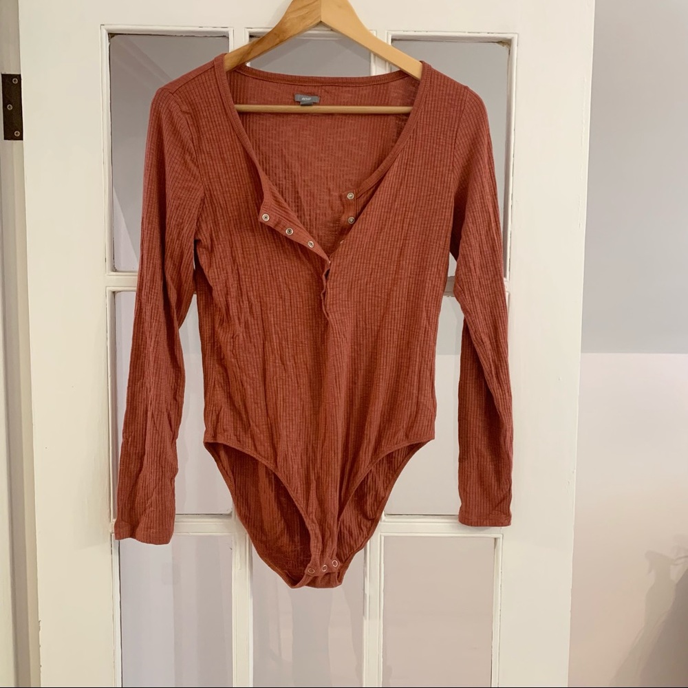 NWOT aerie Long-sleeved Henley Bodysuit, Size L, Burnt Orange